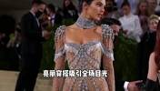 詹娜为什么能成为球员收割机？杨幂跟她站一起你就知道差距了