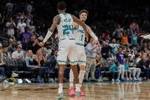 双枪效率不高！三球23中9砍下26+7&6次失误 米勒22中9空砍31+8+5