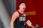 媒体人:贺希宁的表现确实不足以带队赢球 相信他会继续努力前进